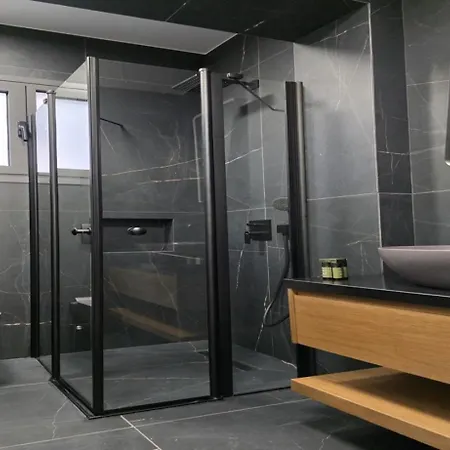 Phaedrus Living Noir Apartament *